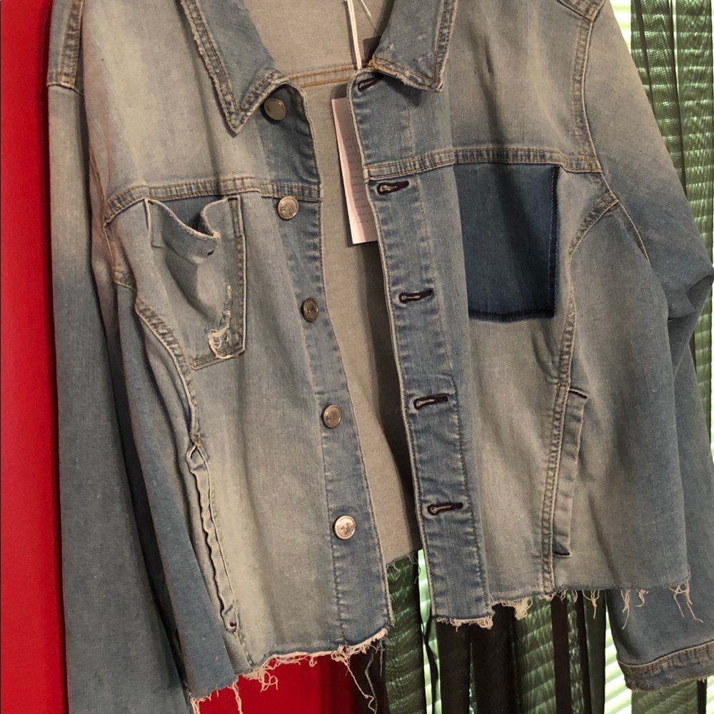 Distressed Denim Jacket-Crop